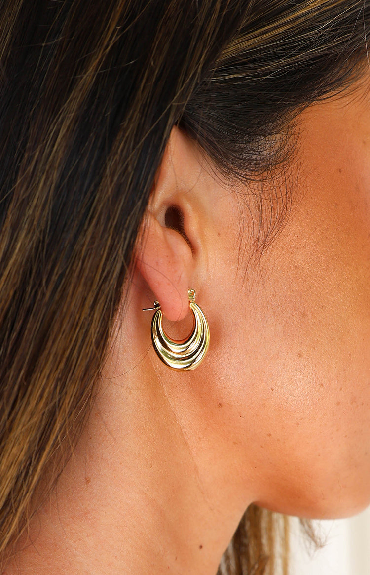 Narah Gold Hoop Earrings — 2