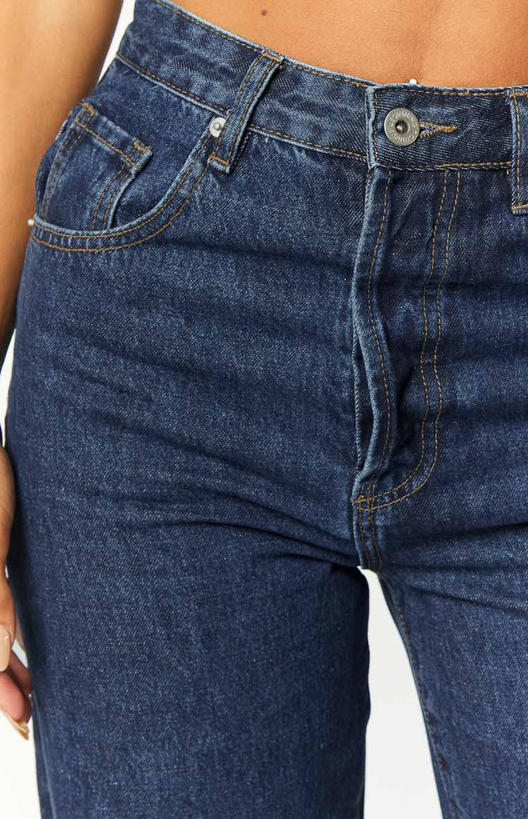 Essie Dark Blue Straight Leg Jeans — 6
