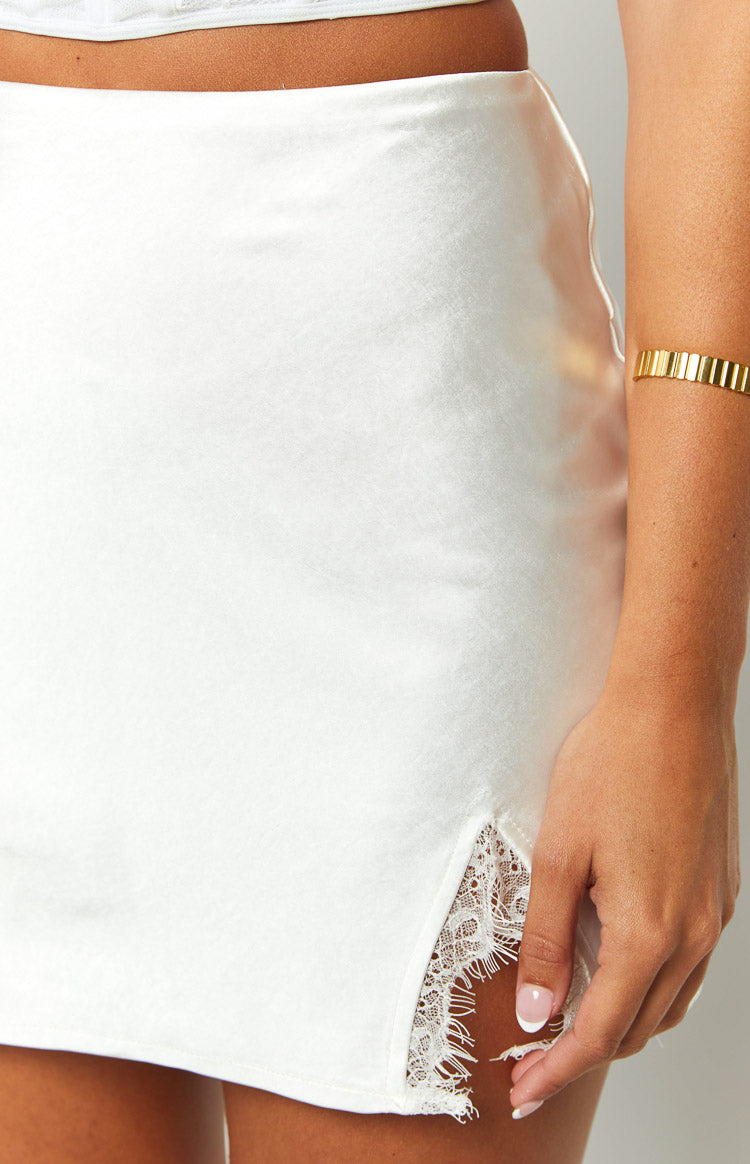 Vivian White Lace Mini Skirt — 7