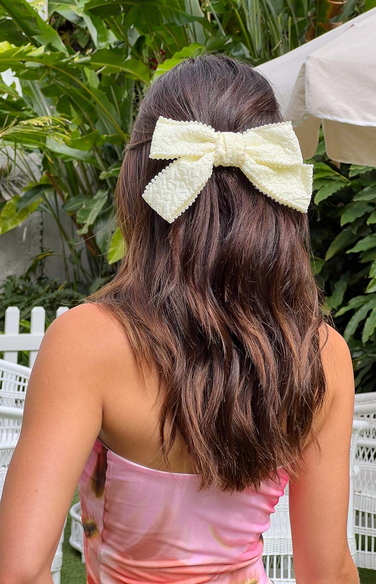 Penelope Cream Bow Hair Clip — 3