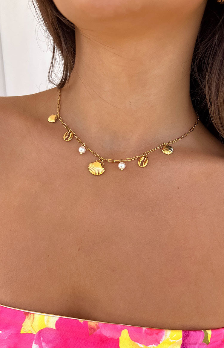 Gigli Gold Shell Necklace — 1