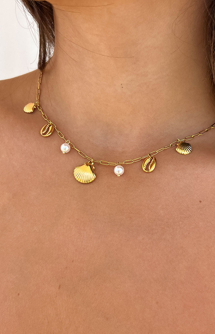 Gigli Gold Shell Necklace — 2