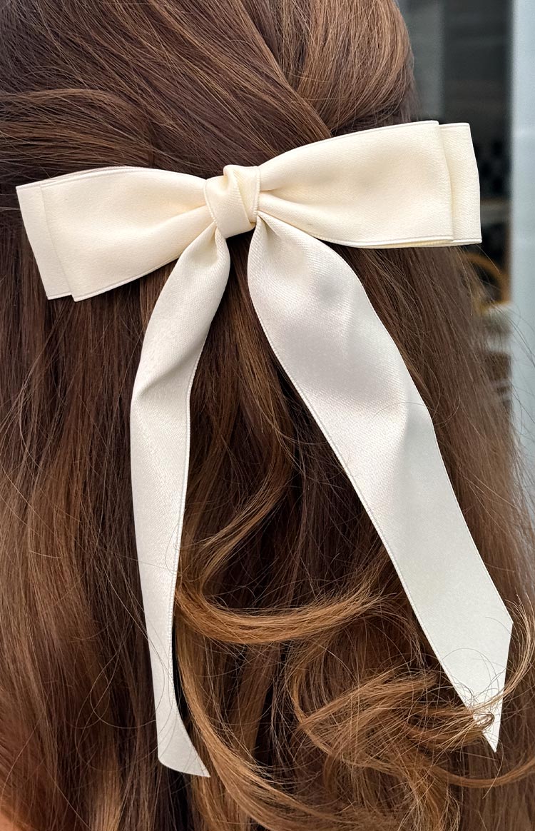 Whimsy Willow Cream Bow Hair Clip — 1