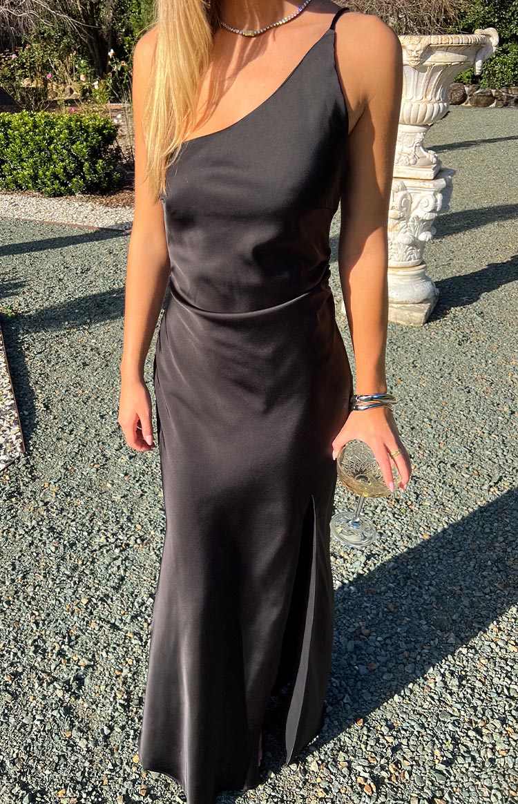 Marriot Black One Shoulder Formal Maxi Dress — 1