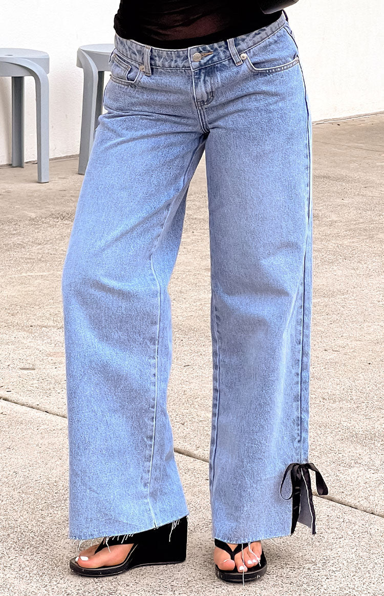 Willabelle Light Wash Denim Bow Hem Low Rise Jeans — 6