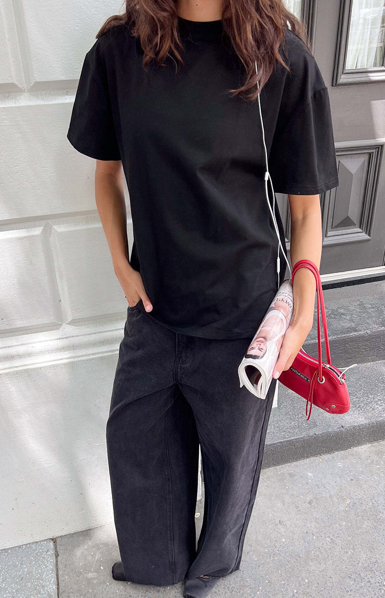 Alba Plain Black Tee — 4