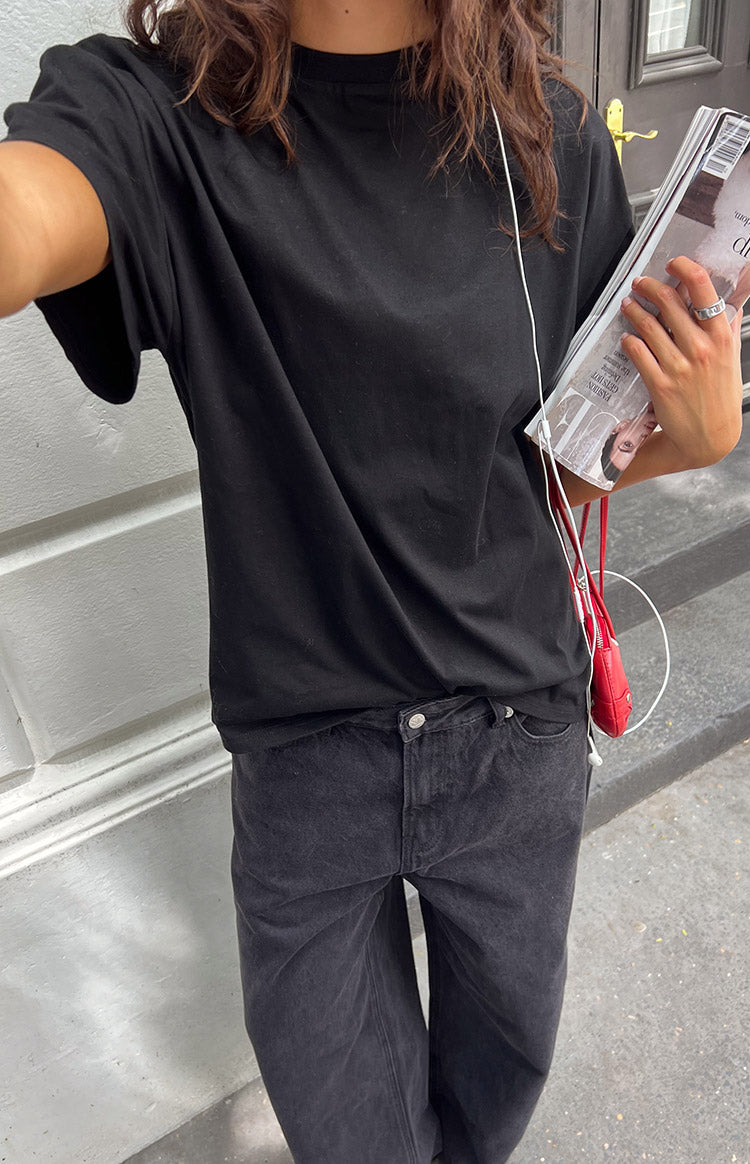 Alba Plain Black Tee — 6